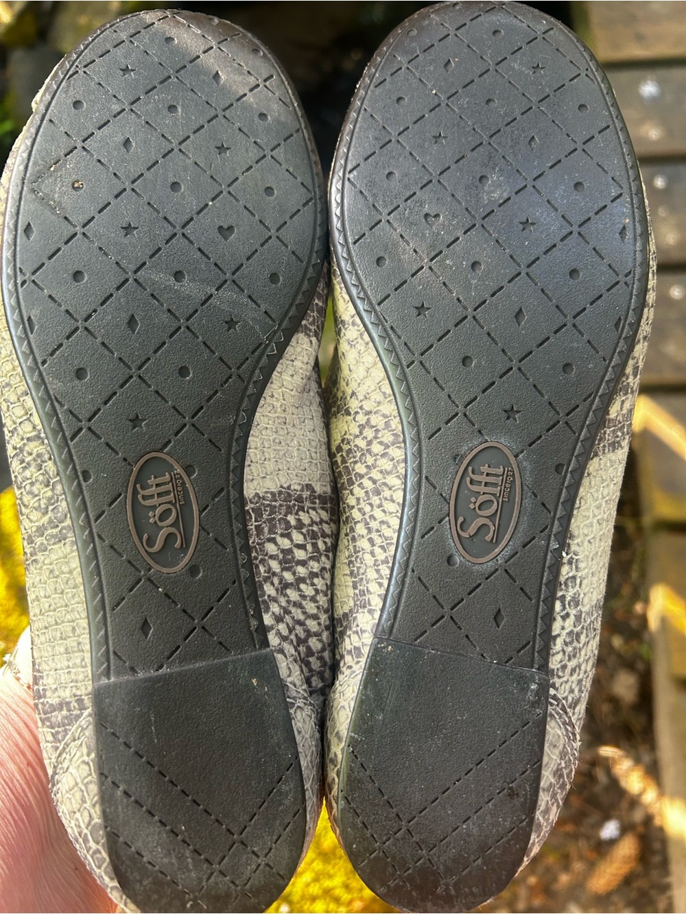 SOFFT - Women's Neutral Snake-Print Ballet Flats - Picture 7 of 7